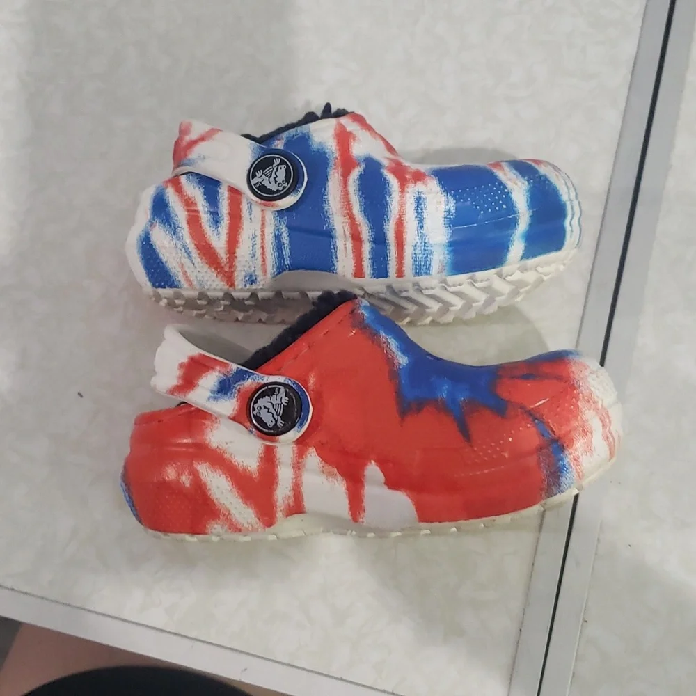 Toddler Crocs Red White Blue Tie‎ Dye Fur Lined Clog Shoes size C5